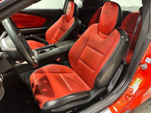 Used 2010 Chevrolet Camaro SS w/ Interior Accent Trim Package image 26