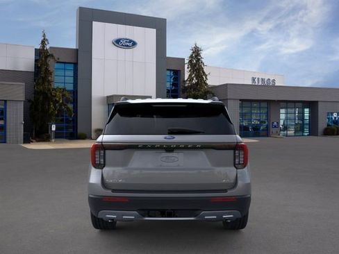 New 2026 Ford Explorer Active AWD/4WD image 5
