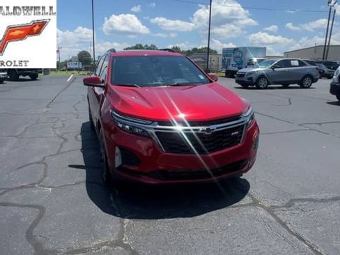 Used 2023 Chevrolet Equinox RS w/ RS Leather Package FWD image 3