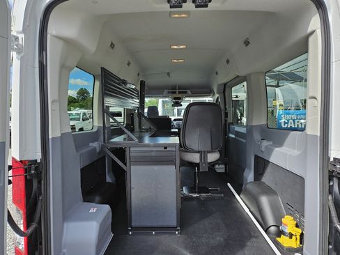 Used 2019 Ford Transit 150 XLT image 18