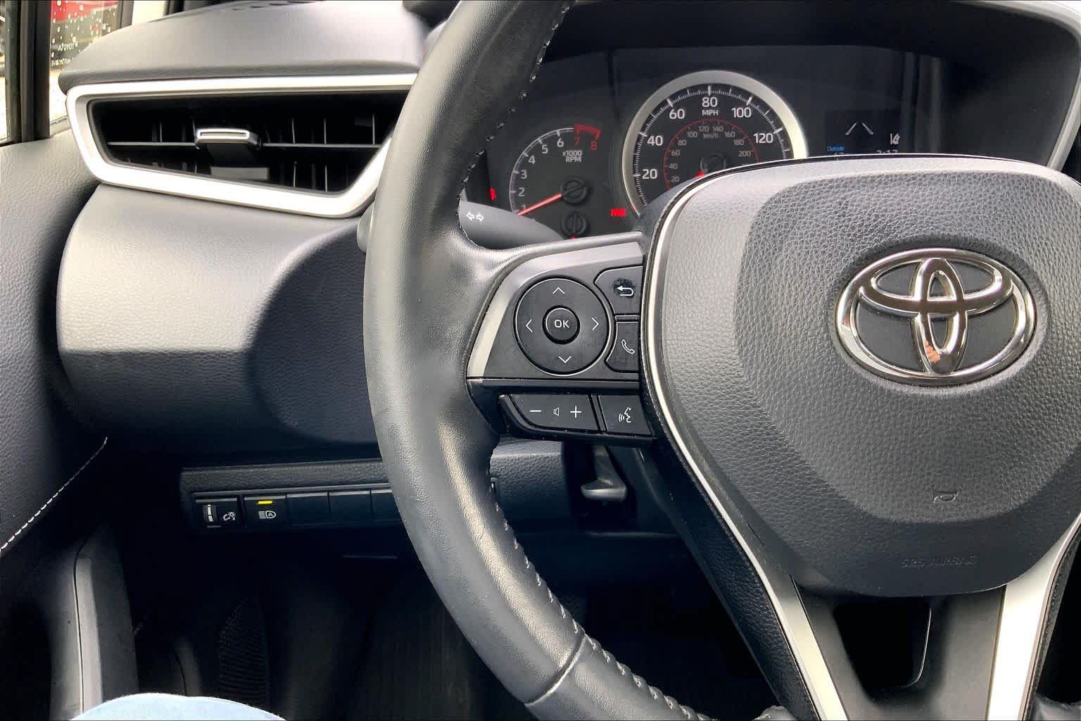 Used 2021 Toyota Corolla SE FWD image 23