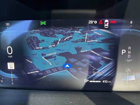 Certified 2025 Volvo XC40 B5 Core image 24