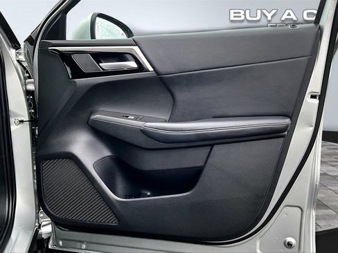 Used 2023 Mitsubishi Outlander SE image 24