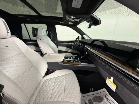 New 2026 Cadillac Escalade Platinum Sport w/ LPO, ONYX Package AWD/4WD image 39