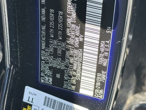 Used 2023 Toyota Highlander XLE FWD image 34