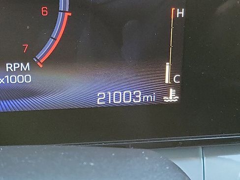 Used 2025 Chevrolet Trax LT image 16