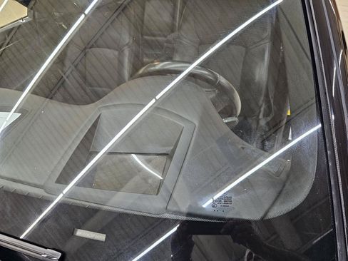 Used 2015 BMW 750i w/ M Sport Edition RWD image 48