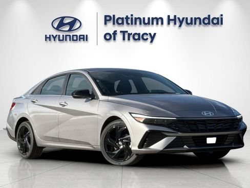 New 2026 Hyundai Elantra SEL Sport Premium FWD image 2