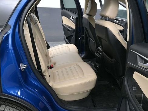 Used 2023 Ford Edge SEL w/ Convenience Package image 12