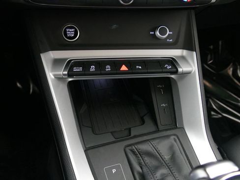 Used 2024 Audi Q3 2.0T Premium image 13