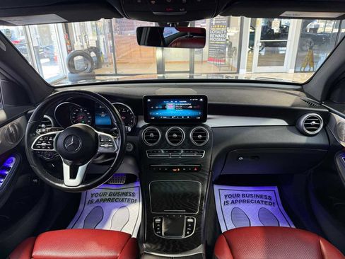Used 2021 Mercedes-Benz GLC 300 4MATIC w/ AMG Line image 28