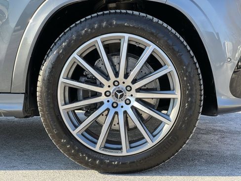 Certified 2025 Mercedes-Benz GLS 450 4MATIC image 10
