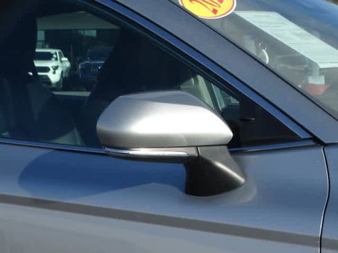 Used 2024 Toyota Camry SE w/ Blackout Package (TMS) image 7