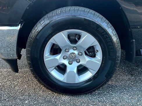 Used 2019 RAM 1500 Big Horn image 29