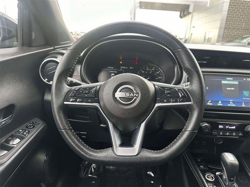Certified 2024 Nissan Kicks SR image 12