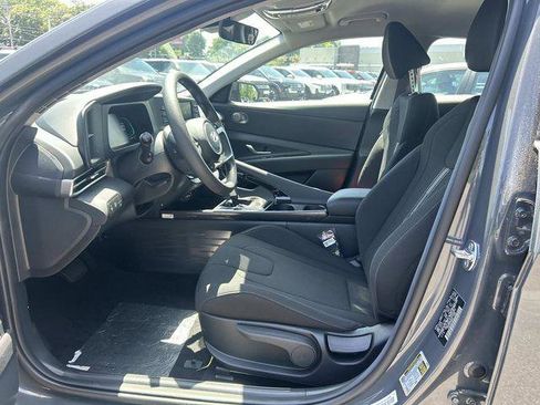 New 2026 Hyundai Elantra Hybrid FWD image 6