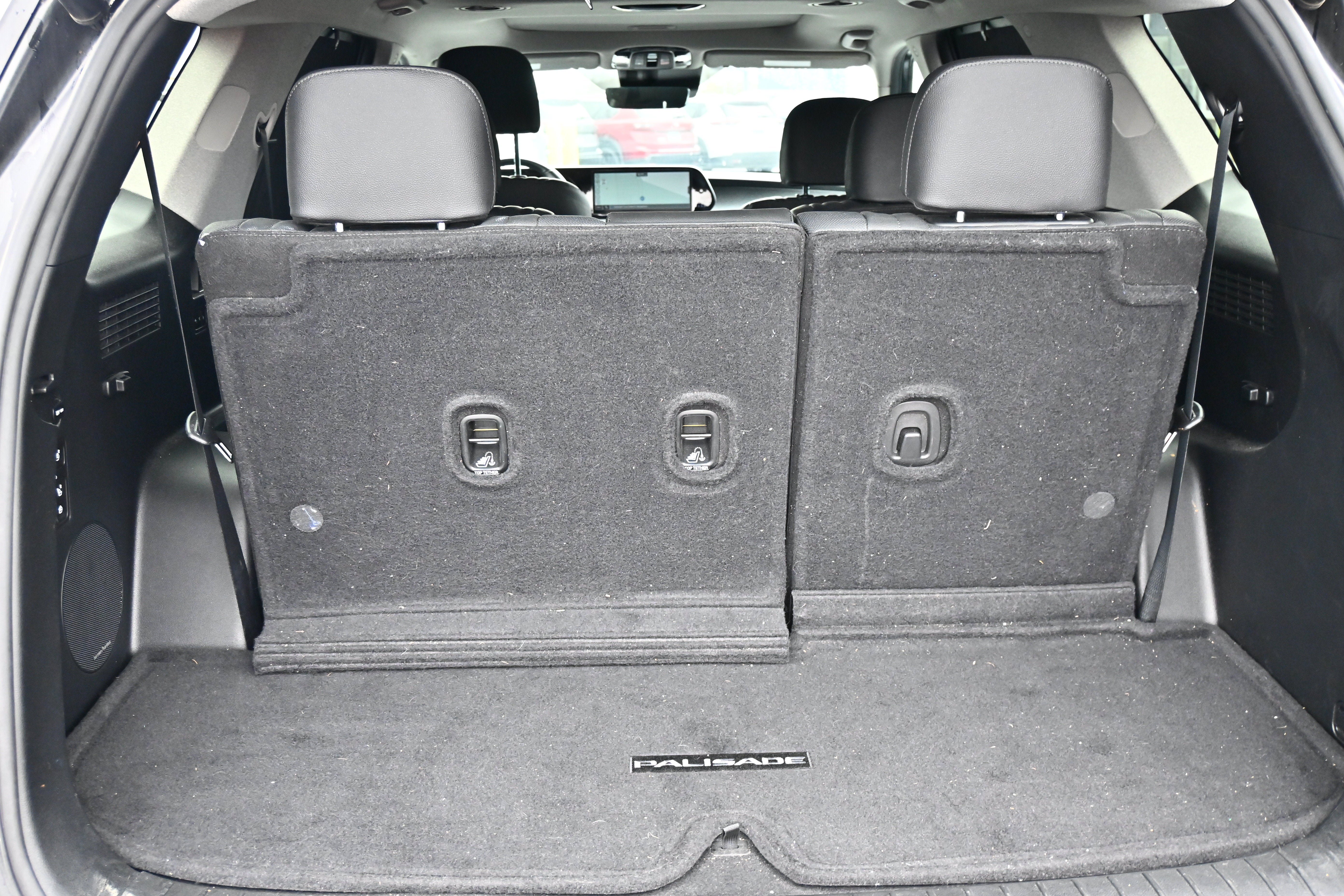 Used 2023 Hyundai Palisade Limited w/ Winter Package AWD/4WD image 13