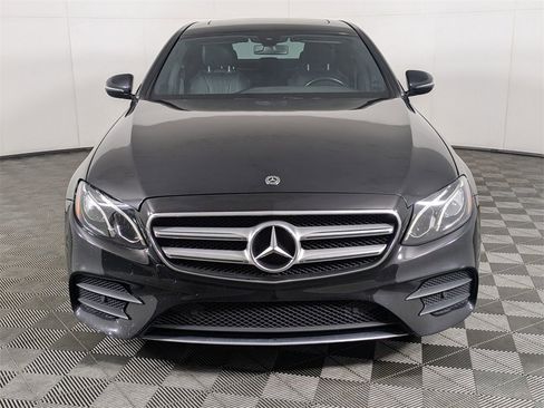 Used 2018 Mercedes-Benz E 300 image 9