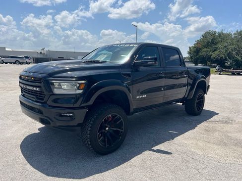 Used 2024 RAM 1500 Laramie AWD/4WD image 7