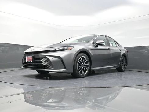 New 2025 Toyota Camry XLE w/ Premium Plus Package FWD image 28
