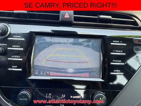 Used 2019 Toyota Camry SE w/ Convenience Package FWD image 29