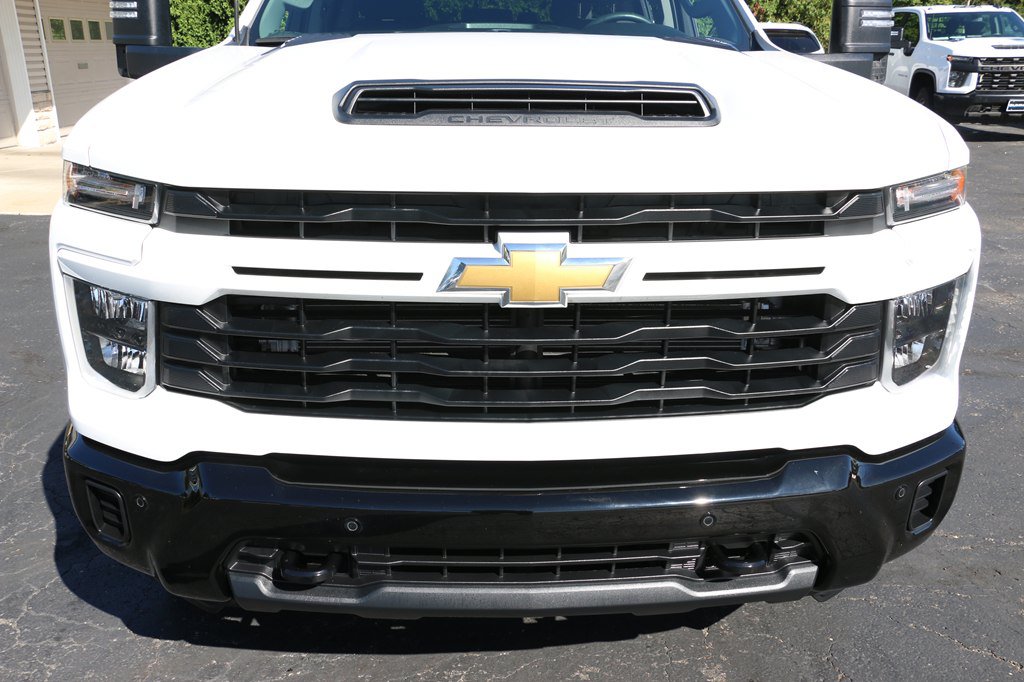 Used 2025 Chevrolet Silverado 2500 Custom w/ Custom Value Package AWD/4WD image 37
