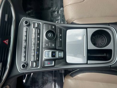 Used 2022 Hyundai Santa Fe SEL w/ Convenience + Premium Package FWD image 17