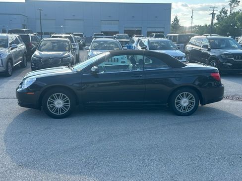 Used 2008 Chrysler Sebring Touring FWD image 3