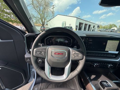New 2026 GMC Sierra 1500 SLT w/ SLT Premium Plus Package AWD/4WD image 14