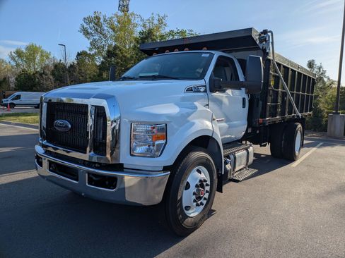New 2027 Ford F750 2WD Regular Cab Super Duty image 6
