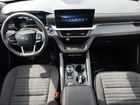 Used 2025 Ford Explorer ST-Line AWD/4WD image 13