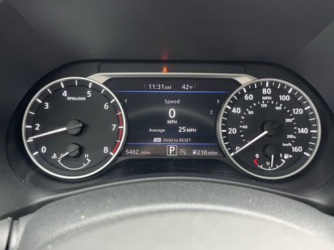 Used 2025 Nissan Sentra SV w/ Trunk Package image 24