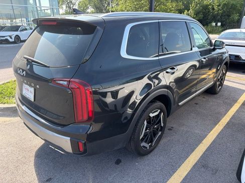 Used 2025 Kia Telluride S FWD image 6