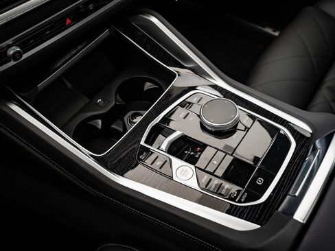 New 2026 BMW X6 xDrive40i w/ Climate Comfort Package image 40