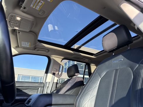 Certified 2021 Ford Expedition Max Platinum image 15