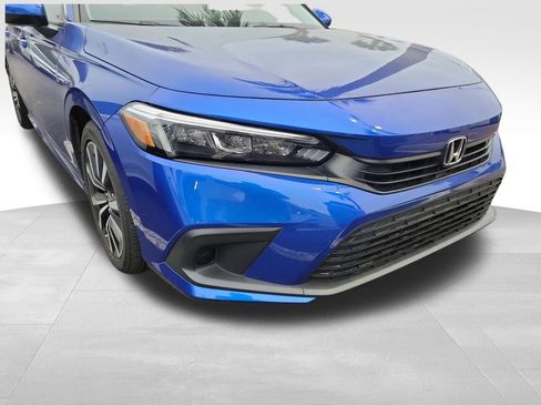 Certified 2022 Honda Civic EX image 9