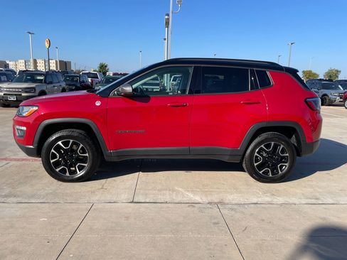Used 2021 Jeep Compass Trailhawk image 2