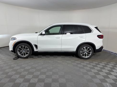 Used 2026 BMW X5 sDrive40i RWD image 2