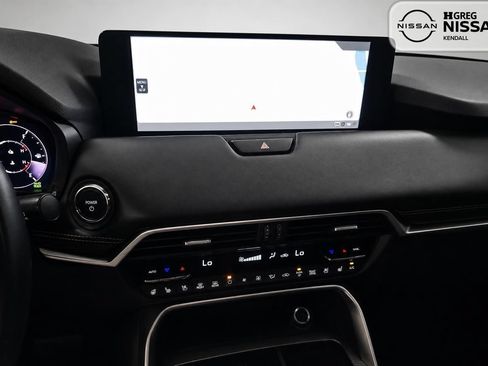 Used 2025 MAZDA CX-70 Plug-In Hybrid w/ Premium Plus AWD/4WD image 9