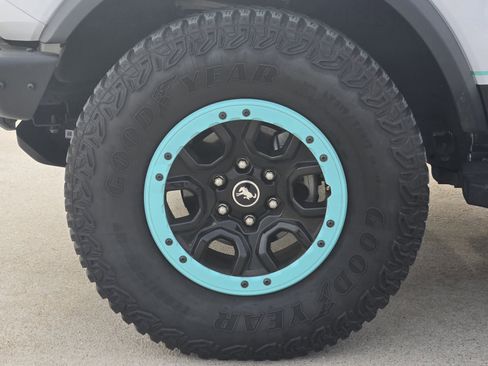 Used 2024 Ford Bronco Wildtrak image 13