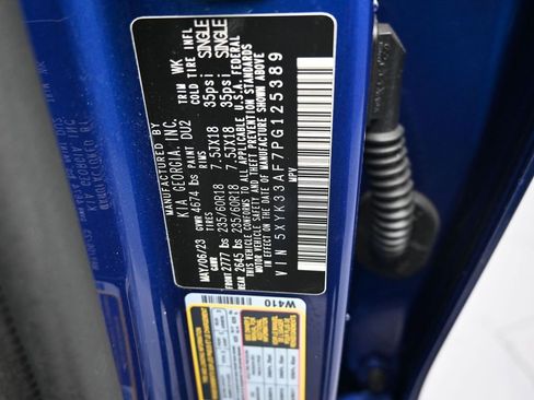 Used 2023 Kia Sportage EX image 9