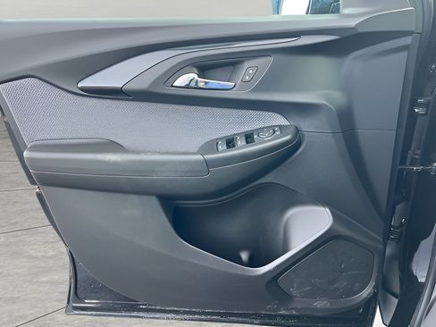 Used 2023 Chevrolet TrailBlazer LT w/ Convenience Package image 23