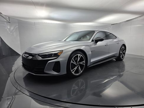 Used 2022 Audi e-tron GT Prestige AWD/4WD image 8