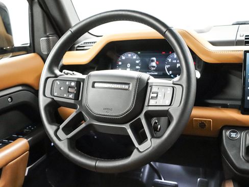 Used 2024 Land Rover Defender 110 X AWD/4WD image 15