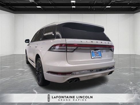 Certified 2023 Lincoln Aviator Black Label w/ Dynamic Handling Package image 3
