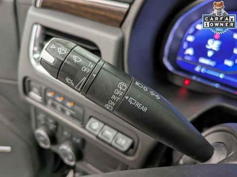 Used 2023 Chevrolet Suburban High Country AWD/4WD image 18