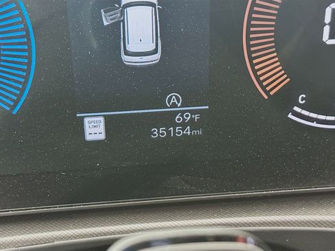 Used 2025 Hyundai Santa Fe SEL FWD image 19