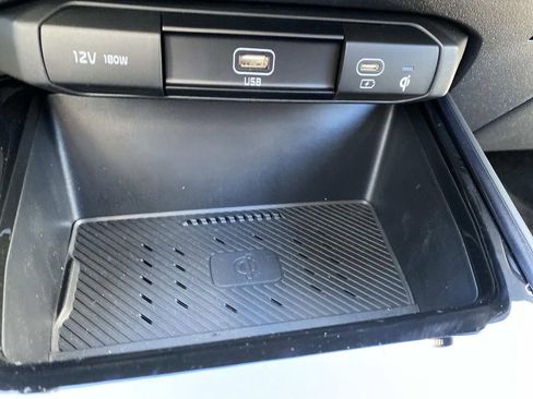 New 2025 Kia Niro Wind w/ Wind Preserve Package image 11