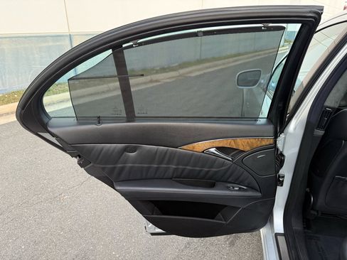 Used 2008 Mercedes-Benz E 63 AMG 4dr Sdn 6.3L AMG RWD image 18