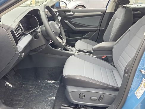New 2026 Volkswagen Jetta SE FWD image 5